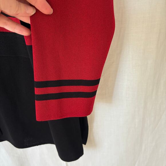 Exclusively Misook Red Black Cardigan Sweater Acrylic Size Medium - Picture 4 of 6